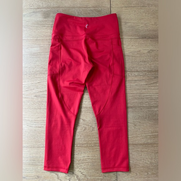 Zyia Red Pocket Light n Tight Hi-Rise Capri 20” - Picture 4 of 5